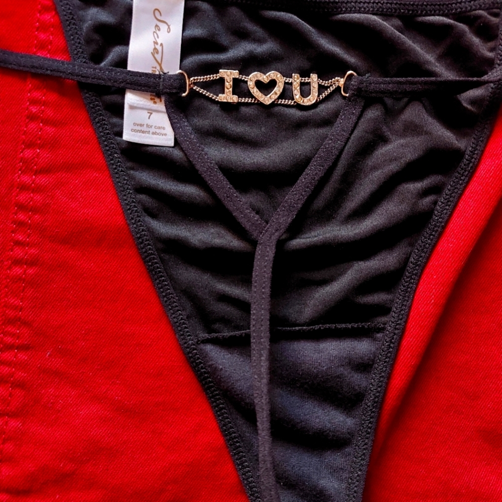 Valentine's Day Thong - Black Size 7 NWT